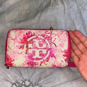 Tory Burch wallet